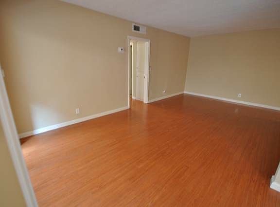 2nd image of 5036 Coldwater Canyon Ave APT 205
