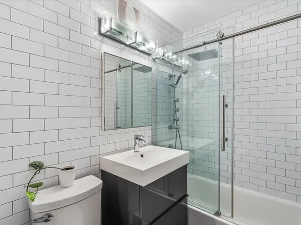 275 Webster Avenue image 9 of 15