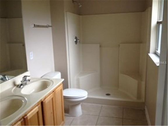 5th image of 635 Newton St