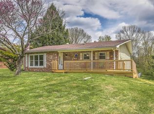 6403 Alpha Dr, Alton, IL 62002