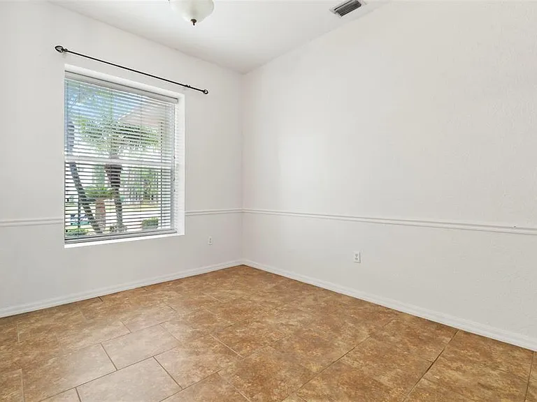 281 Hallcrest Ter — Photo 11