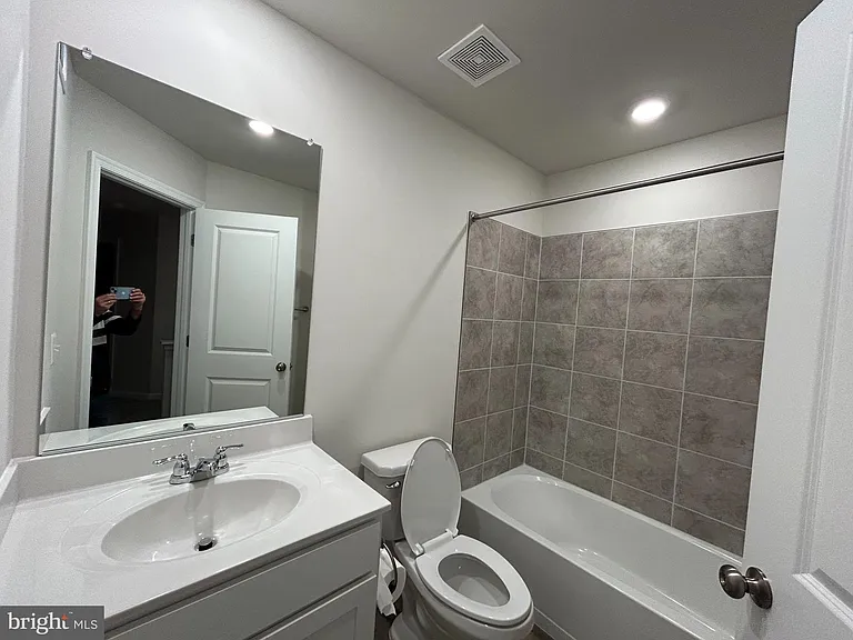 145 Swan Field Ave — Photo 12