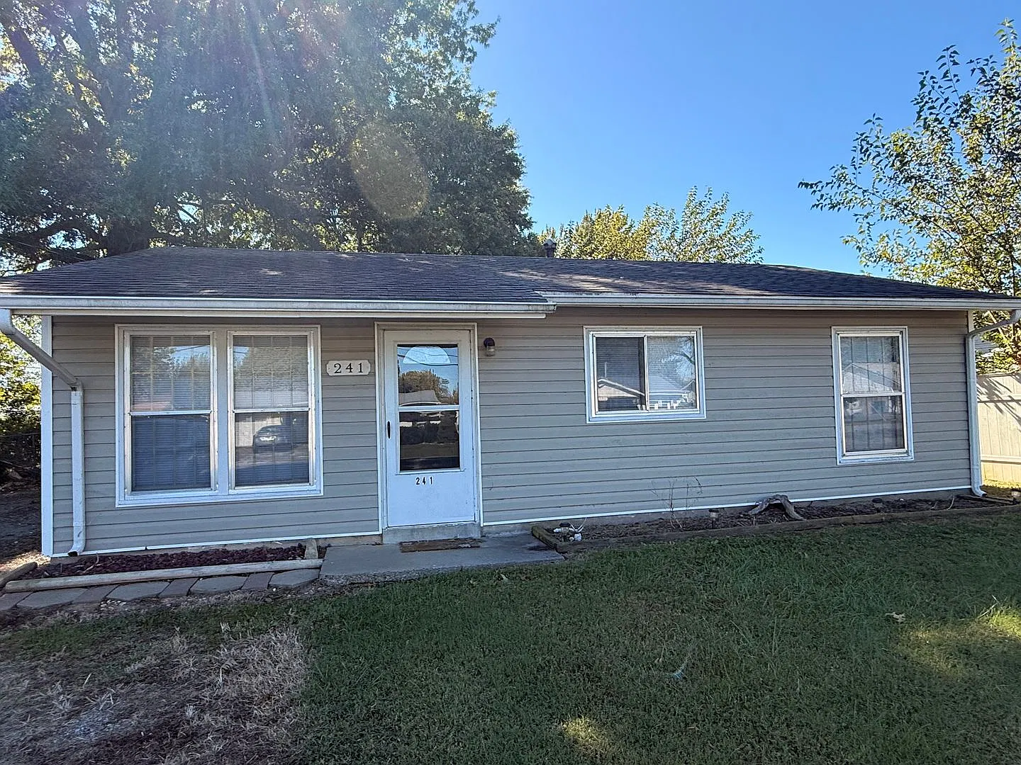 Hillview Home — Photo 2