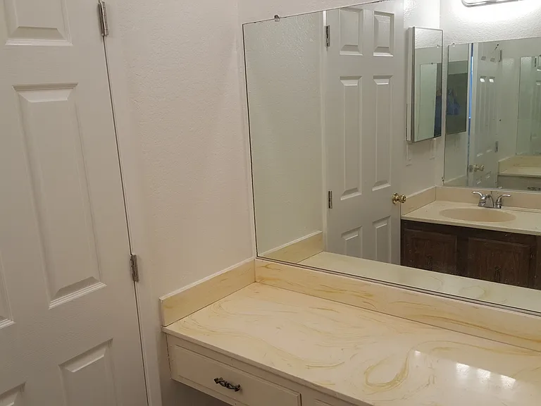 17610 Cameron Ln — Photo 13