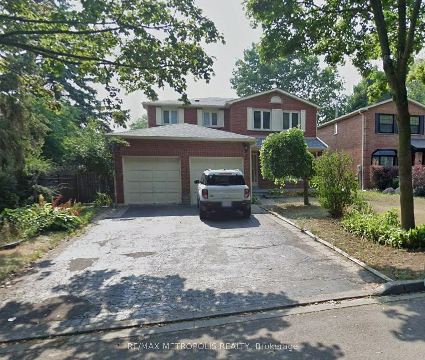 4 bed, $3,800 — Photo 1