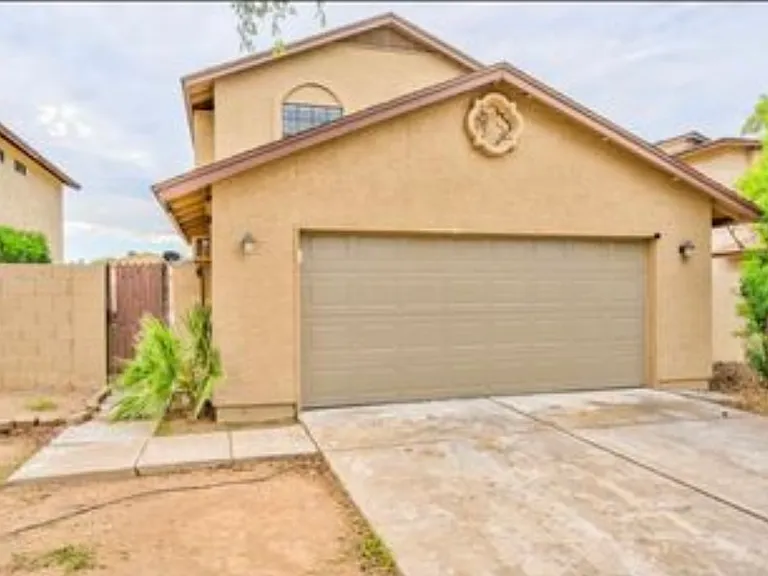 3721 W Waltann Ln — Photo 2