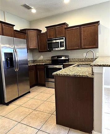 5th image of 10797 Savannah Landing Cir
