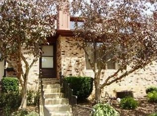 22524 Center Ridge Rd, Rocky River, OH 44116