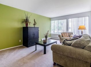 Edgewood Park Apartments, Pontiac, MI 48340