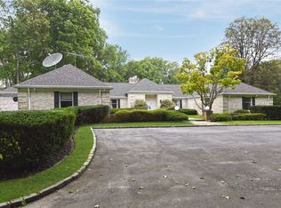 96 Pound Hollow Rd, Old Brookville, NY 11545