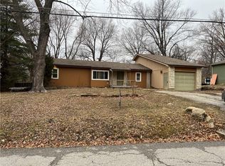 828 S Alexander Rd, Independence, MO 64056