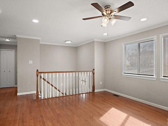 3rd image of 24975 South Rd