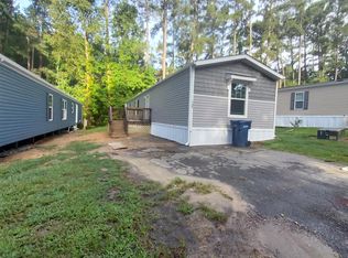 37 Bayberry Ln, Sanford, NC 27332