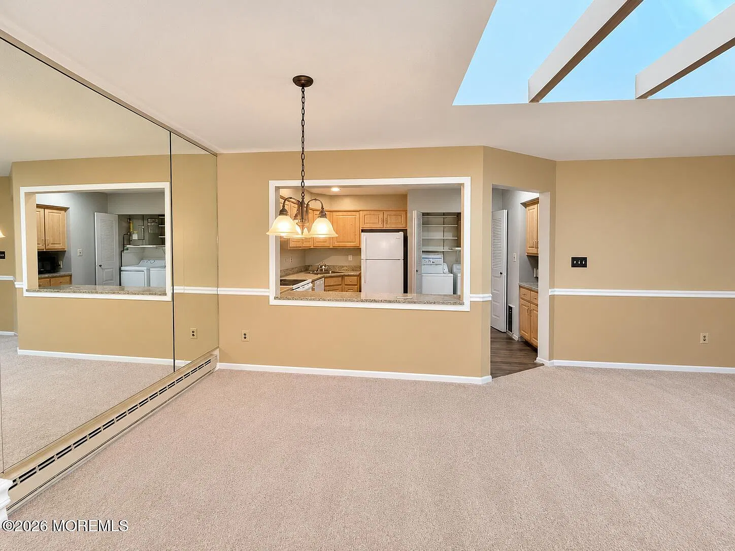 2 bed, 1021 sqft, $2,600 — Photo 4