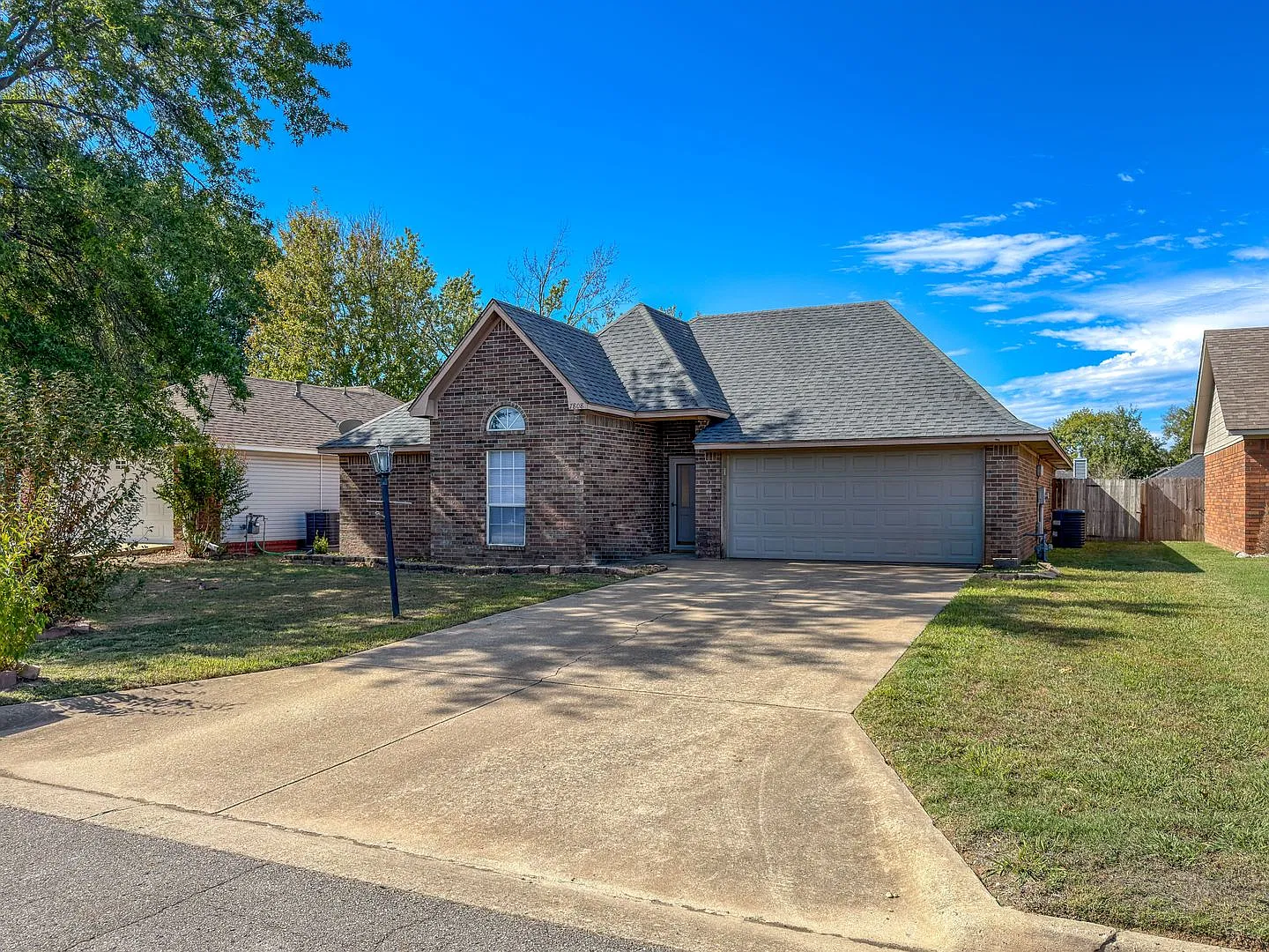 Lovely Home for Lease! - 3 Bed, 2 Bath, 2 Car Garage in South Fort Smith! — Photo 1