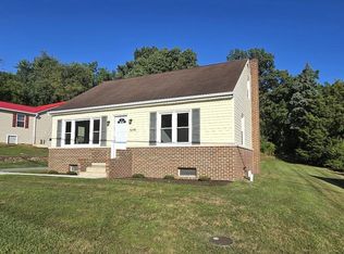 9258 Tomstown Rd, Waynesboro, PA 17268