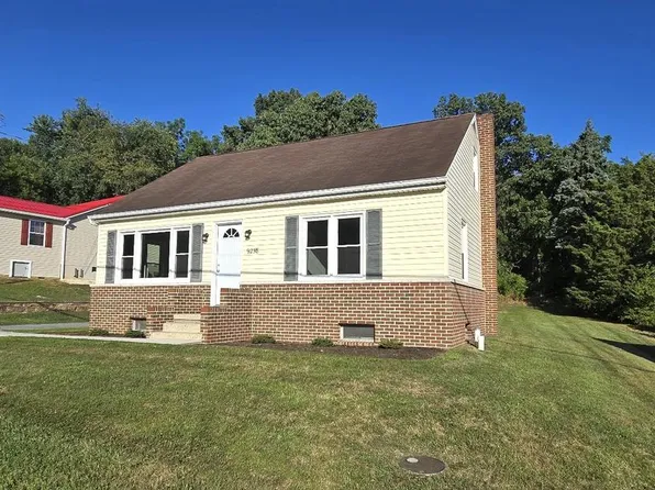 9258 Tomstown Rd, Waynesboro, PA 17268