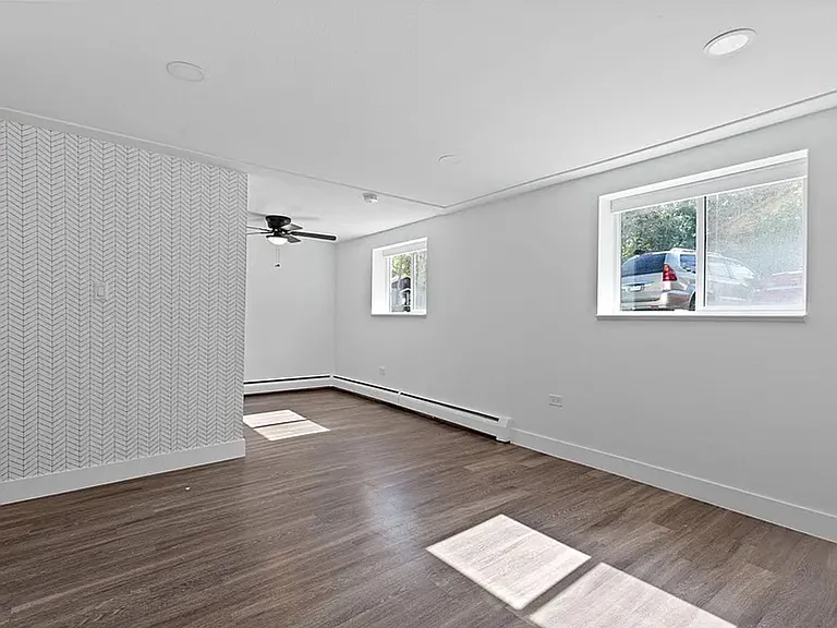 3523 S Cherokee St — Photo 35