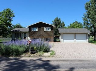904 Rosilee Ln, Rapid City, SD 57701
