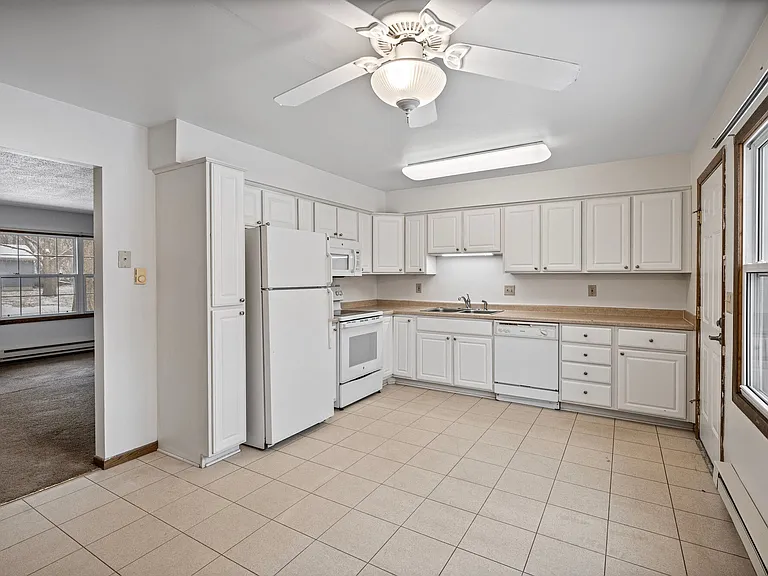 Oak Street Townhomes — Photo 4