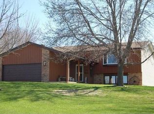 8901 Jesse Ln, Prior Lake, MN 55372