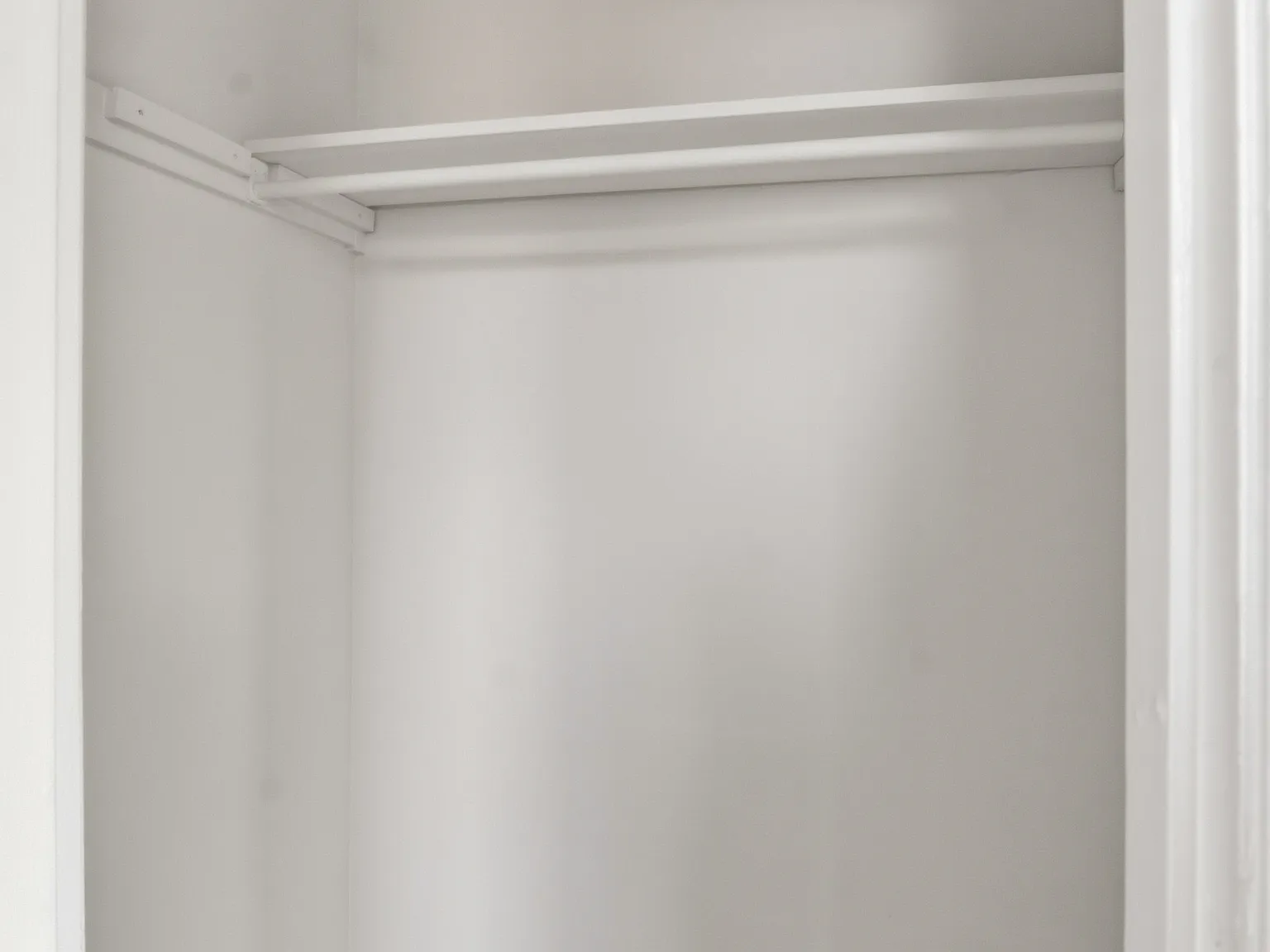Studio, $649 — Photo 4