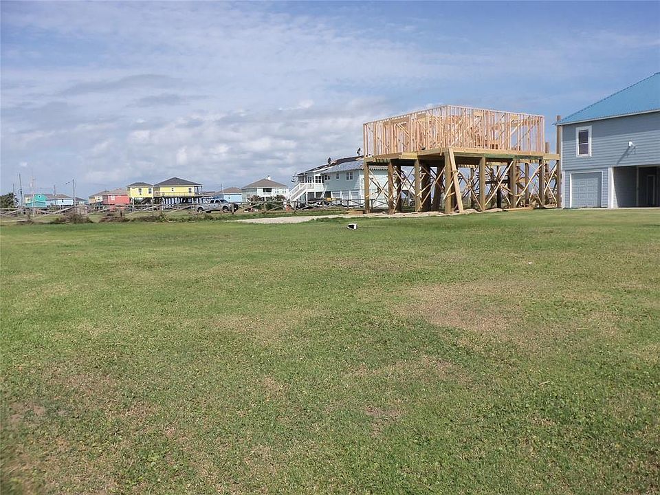 1st image of 962 Bolivar Dunes Blvd