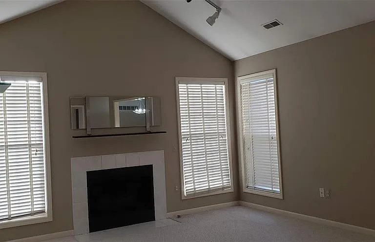 28292 Carlton Way Dr — Photo 3