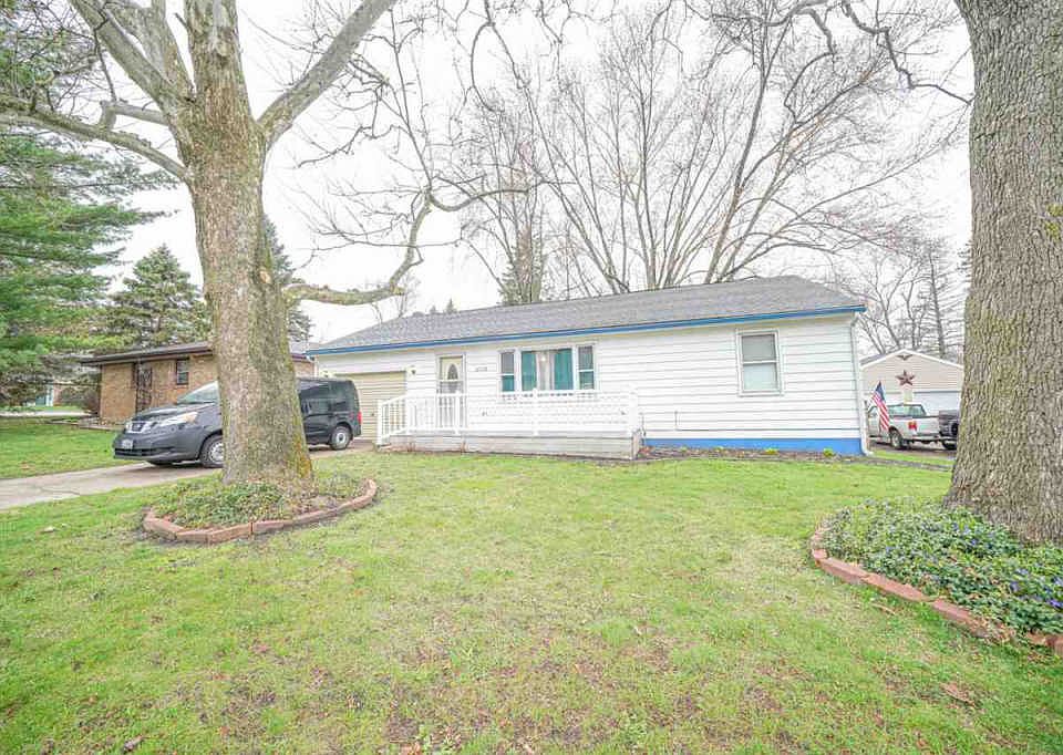 1st image of 2735 18th St