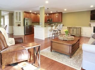 15 Birch St #15, Needham Heights, MA 02494