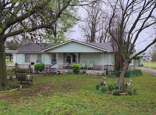 305 6th St, Commerce, OK 74339