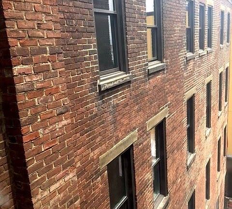 3rd image of 2806-08 Woodburn Ave #206
