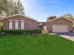1022 S Plum Tree Ct, Palatine, IL