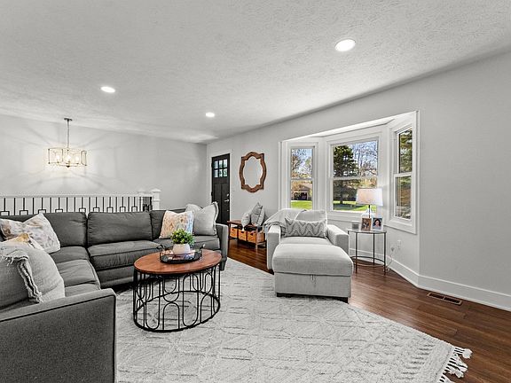 4th image of 9439 E Harbor Hills Dr