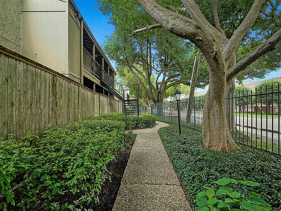 3rd image of 5711 Sugar Hill Dr APT 122