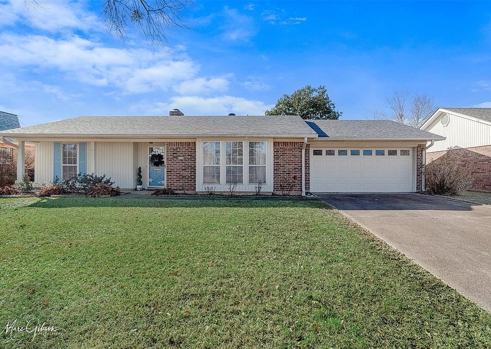 1st image of 9908 Village Green Dr