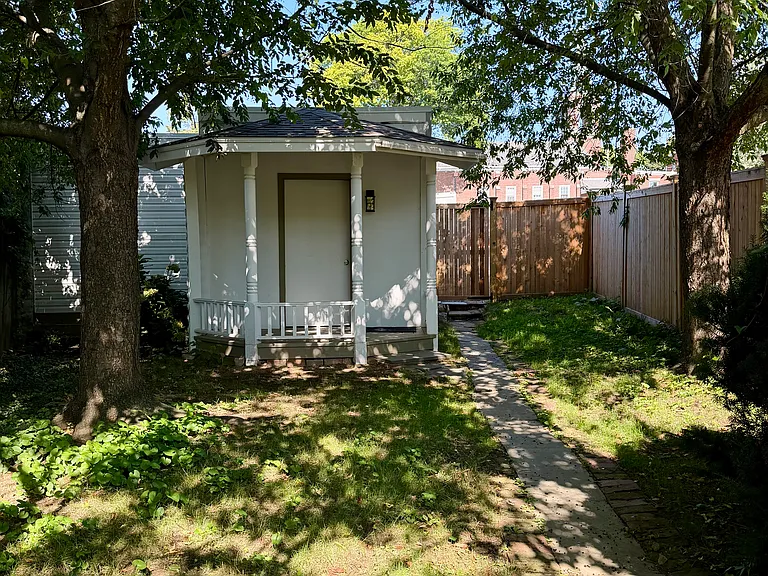 116 College Ave #B — Photo 2