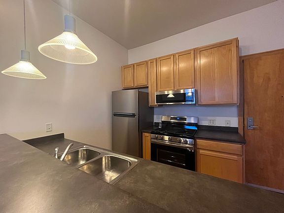 4th image of 624 E Ogden Ave APT 202