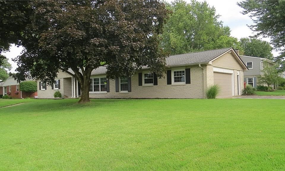 1st image of 1301 Parkside Dr