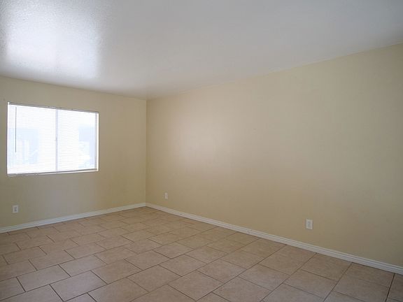 4th image of 601 E Jacinto St