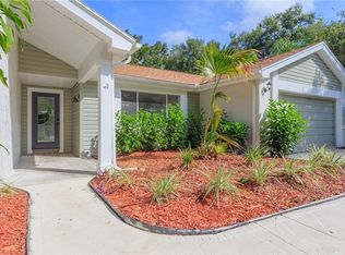 1269 Royal Oak Dr, Dunedin, FL 34698