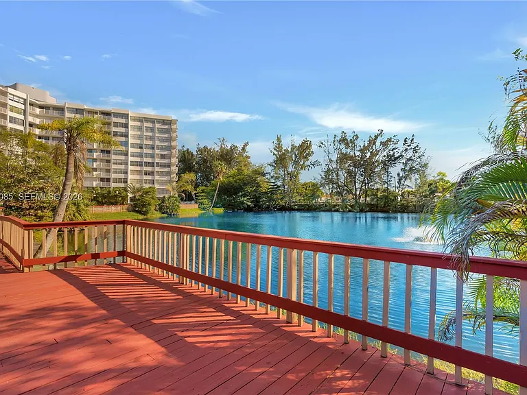 1200 NE Miami Gardens Dr #1005W — Photo 35