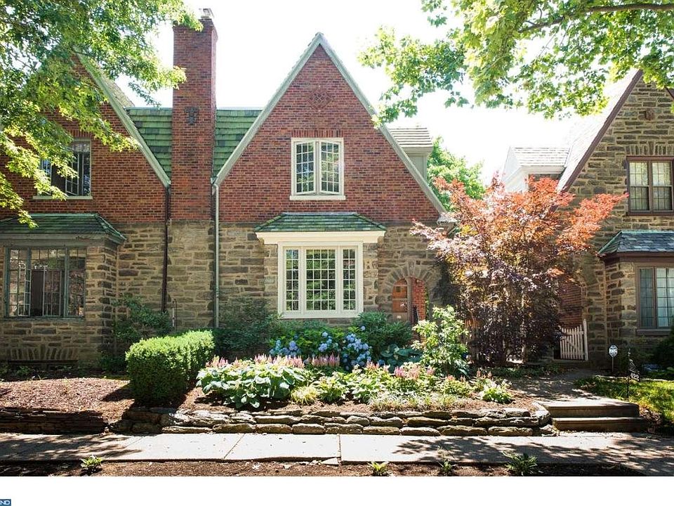 1st image of 424 E Allens Ln