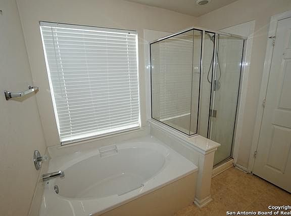 5th image of 3838 Bennington Way
