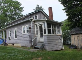 34 Mill St, Phelps, NY 14532