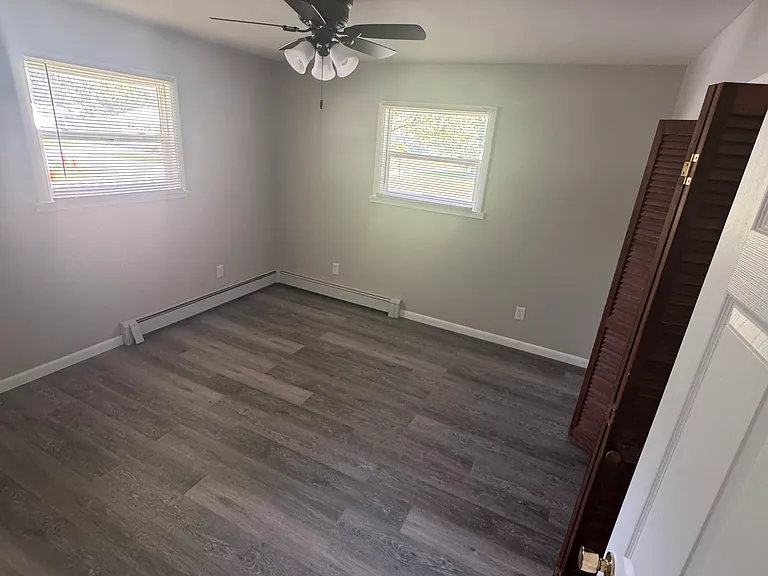 114 N Chase St — Photo 8