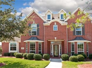 210 Sutherland Ln, League City, TX 77573