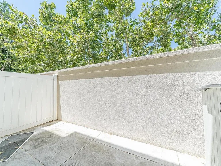 117 Serenity Pl — Photo 49