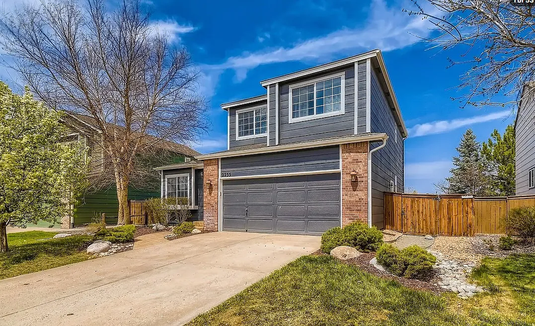 4 bed, 3.5 bath, 2242 sqft, $3,000 — Photo 1