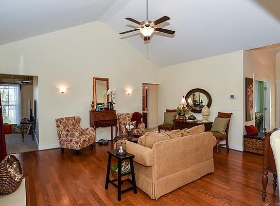 5th image of 2134 London Ln #10